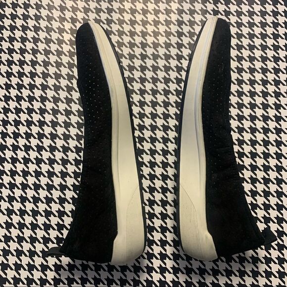 Naturalizer Philippe slip on sneaker 9.5, black with white soles - Picture 7 of 8